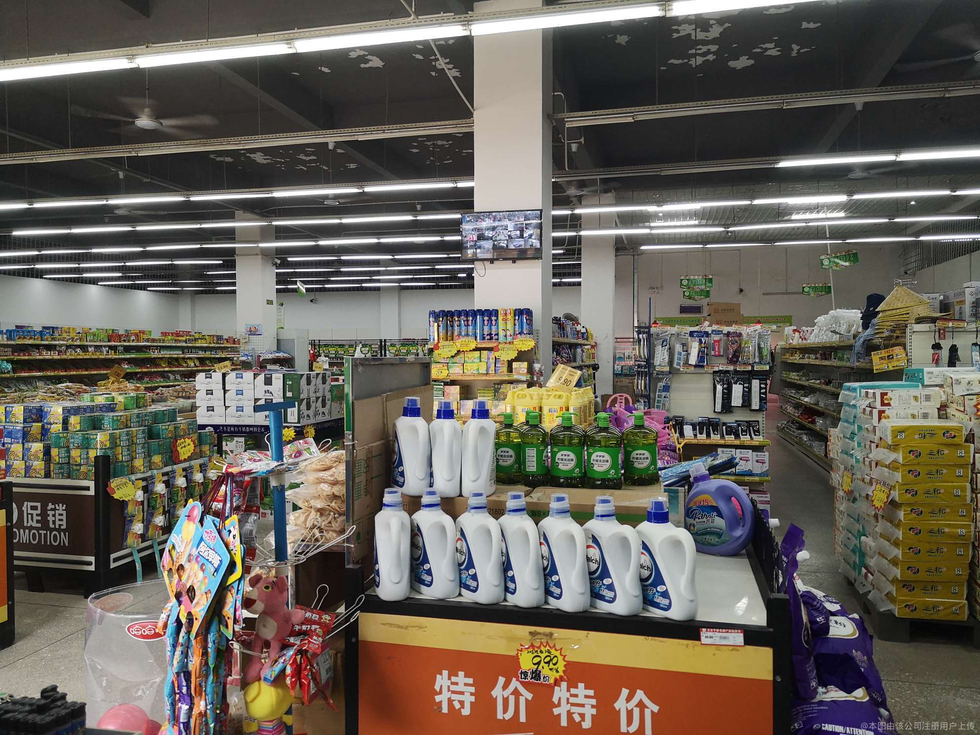 河源市源城区汇绿商行 时尚与品质并重的服装销售新典范